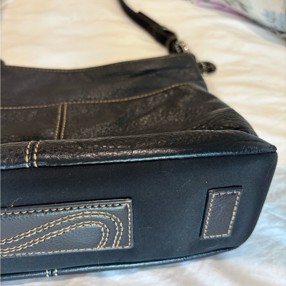 The SAK Black Leather Shoulder Bag w/outside phone pocket - Picture 9 of 9